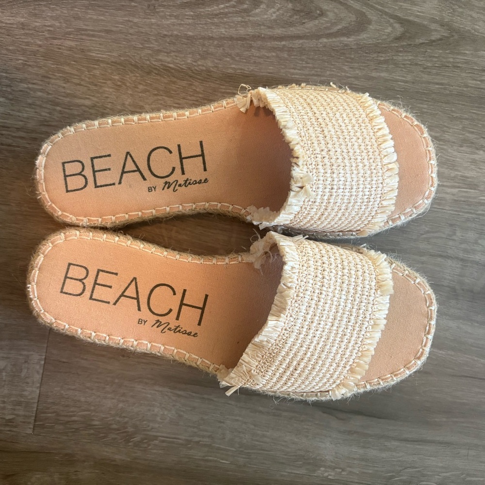 Beach by Matisse Women's Tan Slide Sandals